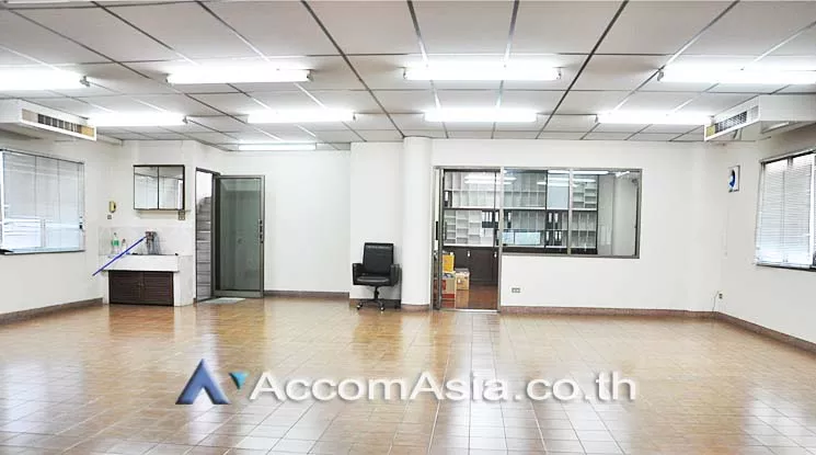  1  Office Space For Rent in ratchadapisek ,Bangkok MRT Sutthisan AA14497